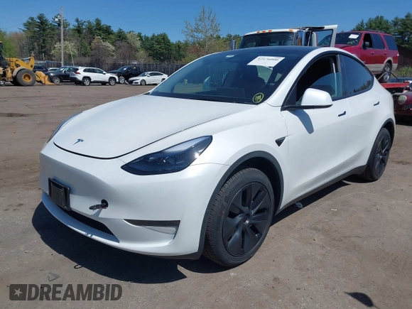 2024 Tesla Model Y с VIN 7SAYGDED8RF211112, выставлен на аукционе IAAI как лот 42176000 с пробегом 16 677 миль миль и . История ставок и продаж доступна на DreamBid. Изображение 2.