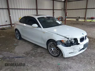 2009 BMW 1 Series 128i с VIN WBAUP73599VK75814, выставлен на аукционе IAAI как лот 42580183 с пробегом 227 764 миль миль и . История ставок и продаж доступна на DreamBid. Изображение 1.