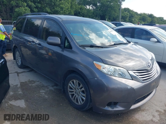2015 Toyota Sienna XLE with VIN 5TDYK3DC6FS542504, listed as a IAAI auction lot 42569992 with 113,004 mi miles and . Bid and sale history available at DreamBid. Image 1.
