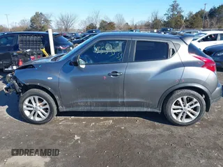 2012 Nissan Juke SV with VIN JN8AF5MV6CT116848, listed as a IAAI auction lot 41353533 with 121,513 mi miles. Bid and sale history available at carsss.com. Image 14.