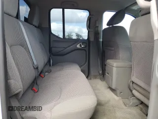 2015 Nissan Frontier SV z VIN 1N6AD0FR9FN754344, wystawiony jako Copart lot #80561574 z przebiegiem 131 225 mil mil oraz Szkoda całkowita • Salvage title. Historia ofert i sprzedaży dostępna na DreamBid. Obrazek 10.