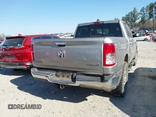 2019 Ram 1500 Big Horn z VIN 1C6RRFFG5KN803260, wystawiony jako IAAI lot #41847656 z przebiegiem 135 753 mil mil oraz . Historia ofert i sprzedaży dostępna na DreamBid. Obrazek 16.