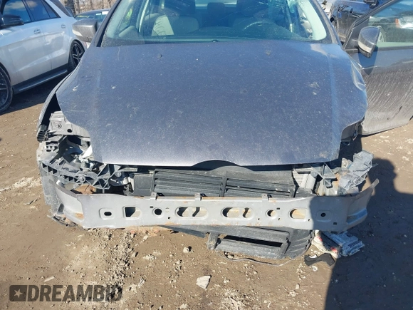 2014 Ford Focus SE with VIN 1FADP3F28EL388713, listed as a IAAI auction lot 41667908 with 125,294 mi miles. Bid and sale history available at carsss.com. Image 6.