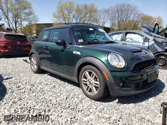 2013 MINI Hardtop S with VIN WMWSV3C52DT477324, listed as a Copart auction lot 55465525 with 66,092 mi miles and Clean Title. Bid and sale history available at DreamBid. Image 4.
