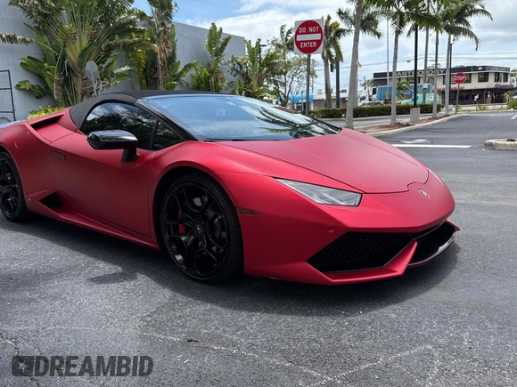2019 Lamborghini Huracan z VIN ZHWUR2ZF0KLA11750, wystawiony jako Copart lot #54367815 z przebiegiem 24 641 mil mil oraz Tytuł czysty. Historia ofert i sprzedaży dostępna na DreamBid. Obrazek 1.
