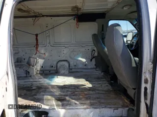 2008 Ford Econoline Cargo Commercial z VIN 1FTNE24L78DB05730, wystawiony jako Copart lot #41569145 z przebiegiem 500 687 mil mil oraz Nie do naprawy. Historia ofert i sprzedaży dostępna na DreamBid. Obrazek 11.