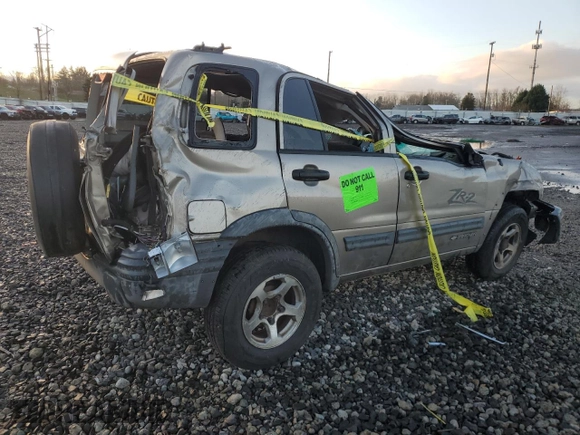 2003 Chevrolet Tracker ZR2 z VIN 2CNBJ734736913357, wystawiony jako Copart lot #86546884 z przebiegiem Nie podano mil oraz Nie do naprawy • Non repairable. Historia ofert i sprzedaży dostępna na DreamBid. Obrazek 3.