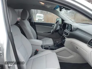 2019 Hyundai Tucson Ultimate with VIN KM8J3CAL7KU870101, listed as a IAAI auction lot 41084692 with 45,645 mi miles. Bid and sale history available at carsss.com. Image 5.
