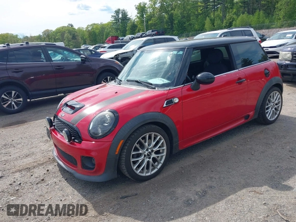 2012 MINI Hardtop S z VIN WMWSV3C53CTY29678, wystawiony jako IAAI lot #42367662 z przebiegiem 241 475 mil mil oraz . Historia ofert i sprzedaży dostępna na DreamBid. Obrazek 2.