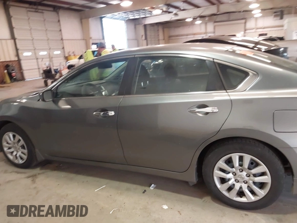 2016 Nissan Altima SV with VIN 1N4AL3AP5GC177327, listed as a IAAI auction lot 41357392 with 114,544 mi miles and . Bid and sale history available at DreamBid. Image 14.