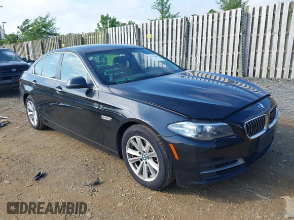 2014 BMW 5 Series 528i xDrive z VIN WBA5A7C58ED617405, wystawiony jako IAAI lot #42375456 z przebiegiem 135 184 mil mil oraz . Historia ofert i sprzedaży dostępna na DreamBid. Obrazek 1.