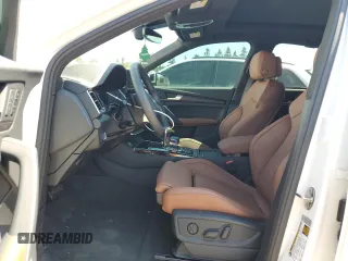 2024 Audi Q5 Sportback S line Premium с VIN WA14AAFYXR2075544, выставлен на аукционе Copart как лот 61252864 с пробегом 3 528 миль миль и Списание • Salvage title. История ставок и продаж доступна на DreamBid. Изображение 7.