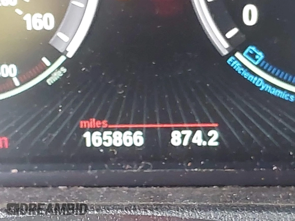 2015 BMW X3 xDrive28i with VIN 5UXWX9C53F0D53537, listed as a IAAI auction lot 41958100 with 165,866 mi miles. Bid and sale history available at carsss.com. Image 16.