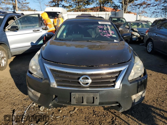 2015 Nissan Altima SV with VIN 1N4AL3AP0FC214718, listed as a Copart auction lot 59132484 with 148,920 mi miles and Salvage Title. Bid and sale history available at DreamBid. Image 5.