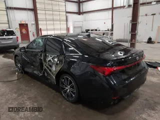 2019 Toyota Avalon XLE with VIN 4T1BZ1FB6KU014330, listed as a IAAI auction lot 41360733 with 67,499 mi miles and . Bid and sale history available at DreamBid. Image 3.
