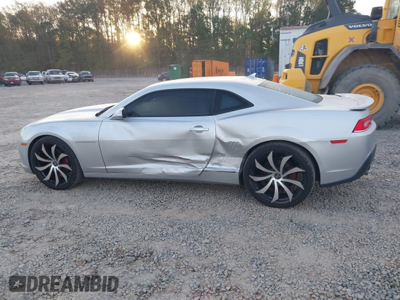 2014 Chevrolet Camaro LT z VIN 2G1FC1E36E9259754, wystawiony jako IAAI lot #41864556 z przebiegiem 118 443 mil mil oraz . Historia ofert i sprzedaży dostępna na DreamBid. Obrazek 14.