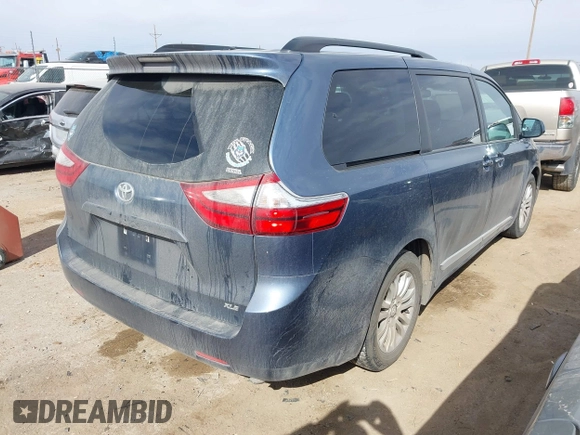 2017 Toyota Sienna XLE Auto Access Seat with VIN 5TDYZ3DC1HS888393, listed as a IAAI auction lot 41572093 with 95,290 mi miles. Bid and sale history available at carsss.com. Image 4.
