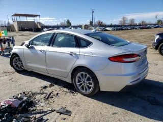 2019 Ford Fusion Hybrid SE with VIN 3FA6P0LU6KR220739, listed as a Copart auction lot 37527283 with 0 mi miles. Bid and sale history available at carsss.com. Image 2.
