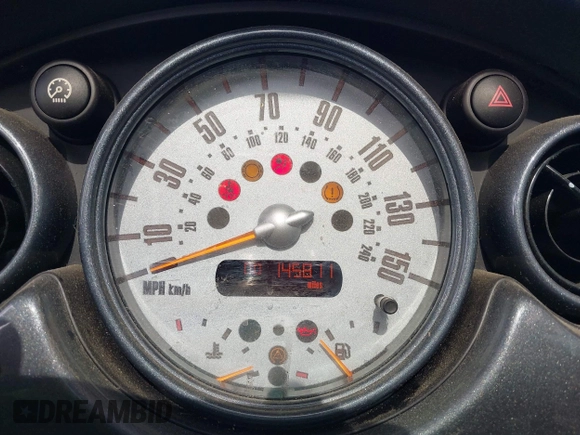 2004 MINI Hardtop with VIN WMWRC33444TC55222, listed as a IAAI auction lot 41854056 with 145,811 mi miles and . Bid and sale history available at DreamBid. Image 7.