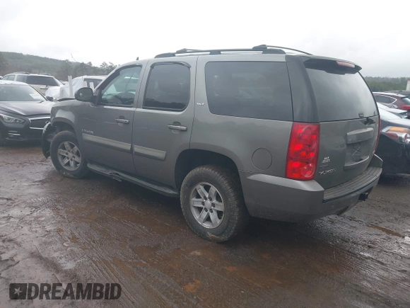 2008 GMC Yukon SLT w/4SB with VIN 1GKFC13008J141826, listed as a IAAI auction lot 41395631 with 1 mi miles. Bid and sale history available at carsss.com. Image 3.