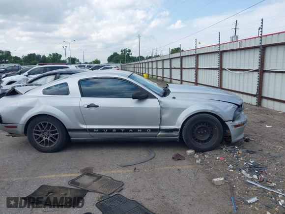 2005 Ford Mustang Deluxe с VIN 1ZVFT80N855139652, выставлен на аукционе IAAI как лот 42479548 с пробегом 289 517 миль миль и . История ставок и продаж доступна на DreamBid. Изображение 13.