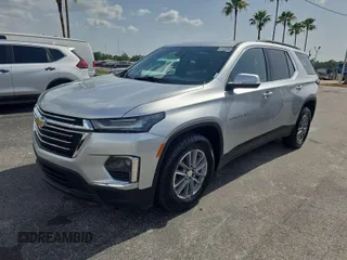2022 Chevrolet Traverse LT Cloth z VIN 1GNEVGKW4NJ169495, wystawiony jako IAAI lot #42566410 z przebiegiem 34 588 mil mil oraz . Historia ofert i sprzedaży dostępna na DreamBid. Obrazek 3.
