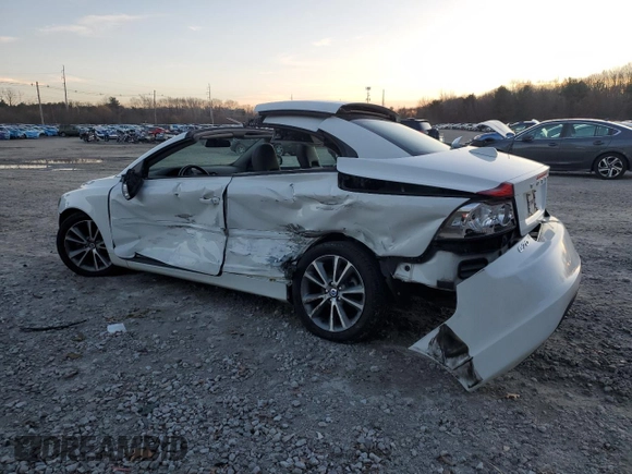 2010 Volvo C70 with VIN YV1672MCXAJ094349, listed as a Copart auction lot 81550144 with 0 mi miles and Clean Title. Bid and sale history available at carsss.com. Image 2.