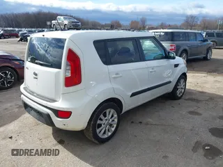 2012 Kia Soul + with VIN KNDJT2A67C7448919, listed as a IAAI auction lot 41945100 with 113,454 mi miles. Bid and sale history available at carsss.com. Image 4.