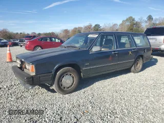 1988 Volvo 740 with VIN YV1FX8855J1173443, listed as a Copart auction lot 80750864 with 265,761 mi miles and Salvage Title. Bid and sale history available at carsss.com. Image 1.