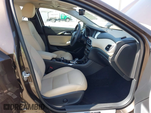 2018 Infiniti QX30 Premium with VIN SJKCH5CP5JA054091, listed as a IAAI auction lot 42471932 with 28,713 mi miles and . Bid and sale history available at DreamBid. Image 5.