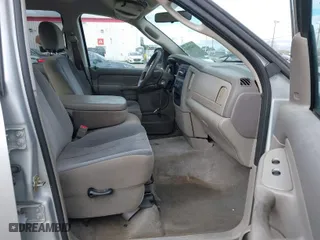 2005 Dodge Ram 1500 SLT with VIN 1D7HA18N65J530633, listed as a IAAI auction lot 41645647 with 156,179 mi miles. Bid and sale history available at carsss.com. Image 5.