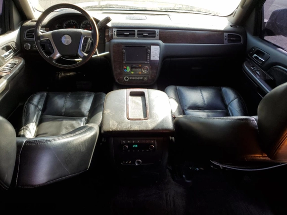 2008 GMC Yukon Denali with VIN 1GKFK638X8J241079, listed as a Copart auction lot 68367144 with 157,260 mi miles and Salvage Title. Bid and sale history available at carsss.com. Image 8.