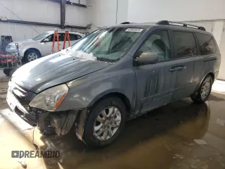 2007 Kia Sedona LX with VIN KNDMB233876120696, listed as a Copart auction lot 43963915 with 304,027 mi miles and Salvage Title. Bid and sale history available at carsss.com. Image 1.