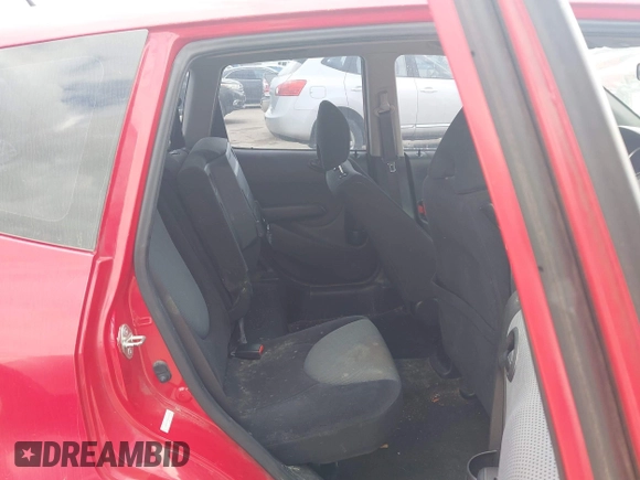2007 Honda Fit Sport with VIN JHMGD37667S060148, listed as a IAAI auction lot 41220713 with 206,294 mi miles. Bid and sale history available at carsss.com. Image 8.