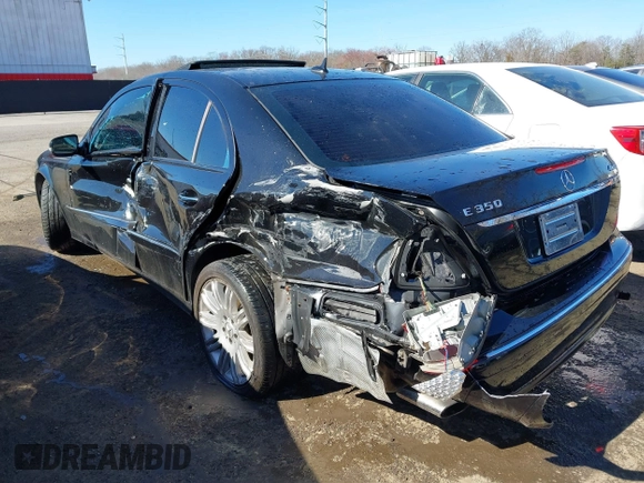2007 Mercedes-Benz E-Class 3.5L with VIN WDBUF87X97B182554, listed as a IAAI auction lot 41815015 with 1 mi miles. Bid and sale history available at carsss.com. Image 3.