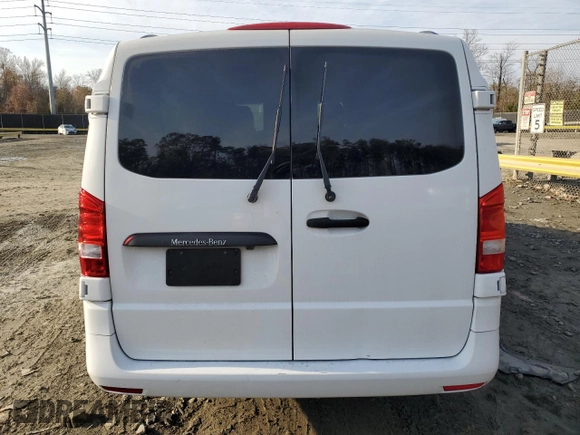 2017 Mercedes-Benz Metris Passenger z VIN WD4PG2EE8H3336425, wystawiony jako Copart lot #80899504 z przebiegiem Nie podano mil oraz Szkody całkowita. Historia ofert i sprzedaży dostępna na DreamBid. Obrazek 6.