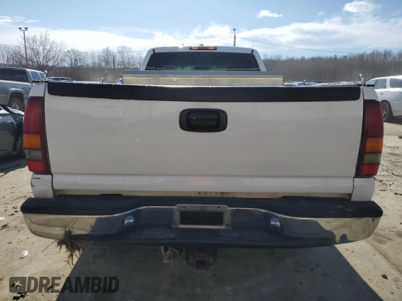 2000 Chevrolet Silverado 1500 with VIN 1GCEK14T1YZ263275, listed as a Copart auction lot 46779595 with 144,052 mi miles and Salvage Title. Bid and sale history available at carsss.com. Image 6.