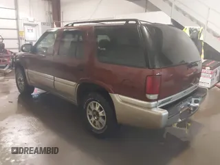 2001 GMC Jimmy SLE with VIN 1GKDT13W712195040, listed as a IAAI auction lot 41710729 with 189,584 mi miles. Bid and sale history available at carsss.com. Image 3.