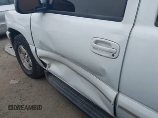 2004 Chevrolet Suburban LS with VIN 1GNEC16Z44J188506, listed as a IAAI auction lot 41352678 with 1 mi miles. Bid and sale history available at carsss.com. Image 6.