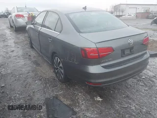 2015 Volkswagen Jetta Sedan Hybrid SEL Premium with VIN 3VW637AJ9FM310524, listed as a IAAI auction lot 41530261 with 160,088 mi miles. Bid and sale history available at carsss.com. Image 3.