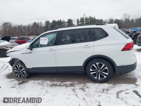 2022 Volkswagen Tiguan S with VIN 3VV0B7AX2NM125909, listed as a IAAI auction lot 41219381 with 40,886 mi miles. Bid and sale history available at carsss.com. Image 14.
