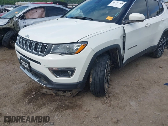 2018 Jeep Compass Limited with VIN 3C4NJDCBXJT298469, listed as a IAAI auction lot 42393665 with 61,589 mi miles and . Bid and sale history available at DreamBid. Image 6.