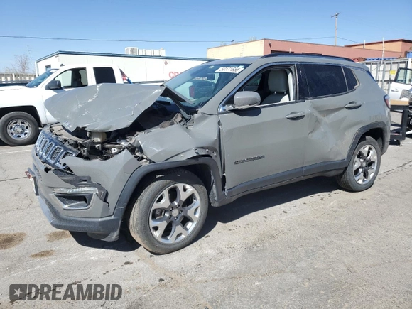 2020 Jeep Compass Limited z VIN 3C4NJDCB0LT215585, wystawiony jako Copart lot #50171655 z przebiegiem 105 579 mil mil oraz Szkoda całkowita • Salvage title. Historia ofert i sprzedaży dostępna na DreamBid. Obrazek 1.