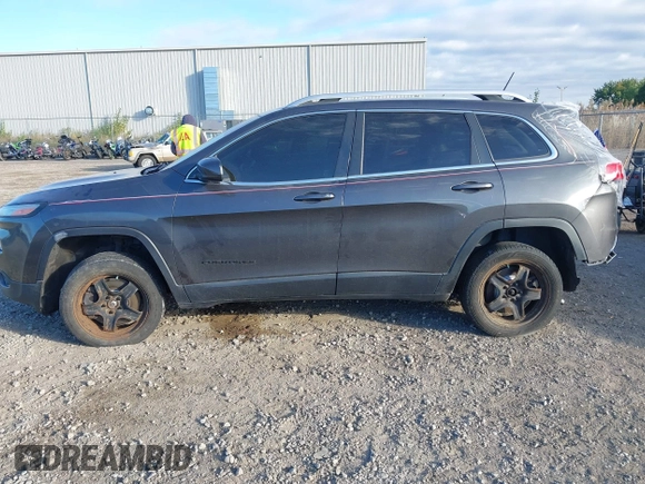 2015 Jeep Cherokee Limited with VIN 1C4PJMDS4FW659798, listed as a IAAI auction lot 40482812 with 65,453 mi miles. Bid and sale history available at carsss.com. Image 14.