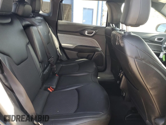 2024 Jeep Compass Latitude z VIN 3C4NJDBN2RT109871, wystawiony jako Copart lot #65576335 z przebiegiem 43 598 mil mil oraz Czysty tytuł • Clean title. Historia ofert i sprzedaży dostępna na DreamBid. Obrazek 11.