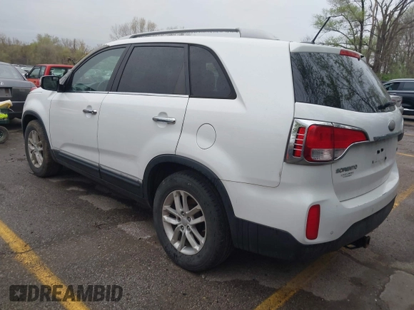 2014 Kia Sorento LX with VIN 5XYKT4A63EG432500, listed as a IAAI auction lot 41943050 with 161,612 mi miles. Bid and sale history available at carsss.com. Image 3.