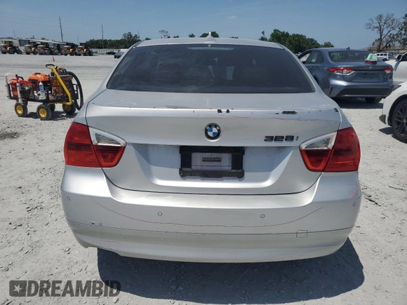 2008 BMW 3 Series 328i with VIN WBAVA37508NL48589, listed as a Copart auction lot 54542995 with 170,035 mi miles and Salvage Title. Bid and sale history available at DreamBid. Image 6.