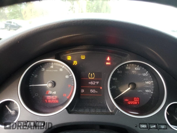 2007 Audi S4 z VIN WUARL48H87K901344, wystawiony jako Copart lot #74111714 z przebiegiem 122 087 mil mil oraz Tytuł czysty. Historia ofert i sprzedaży dostępna na DreamBid. Obrazek 9.