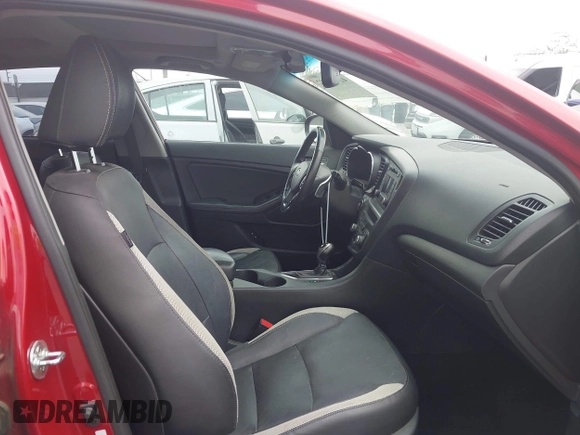 2012 Kia Optima SX z VIN 5XXGR4A64CG019121, wystawiony jako IAAI lot #42426482 z przebiegiem 137 496 mil mil oraz . Historia ofert i sprzedaży dostępna na DreamBid. Obrazek 5.