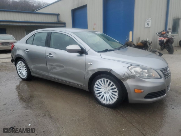 2011 Suzuki Kizashi SE with VIN JS2RF9A34B6110378, listed as a Copart auction lot 44443935 with 185,582 mi miles and Salvage Title. Bid and sale history available at carsss.com. Image 4.